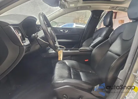 2019 Volvo S60 T6 Momentum z USA, uszkodzony, nr VIN 7JRA22TK7KG006588